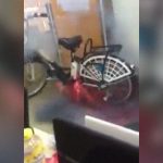 【中国】電動自転車からプスプスっという音が･･･ → 大炎上。