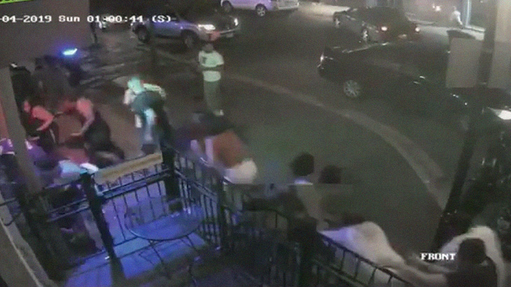 【衝撃映像】米オハイオ州デイトンの銃乱射事件映像、怖すぎる･･･。