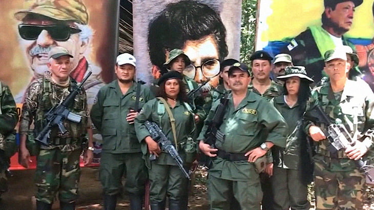 【超！閲覧注意】ゲリラ兵が爆弾を積んだ車で警察車両に突っ込んだ結果･･･。