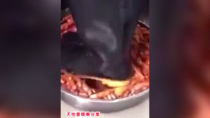 【衝撃映像】中国のレストランの厨房、あまりにも不衛生な環境。