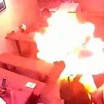 【中国】ライターが爆発。