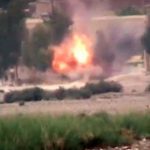 【衝撃?像】走り寄る男が爆発する自爆テロの瞬間。