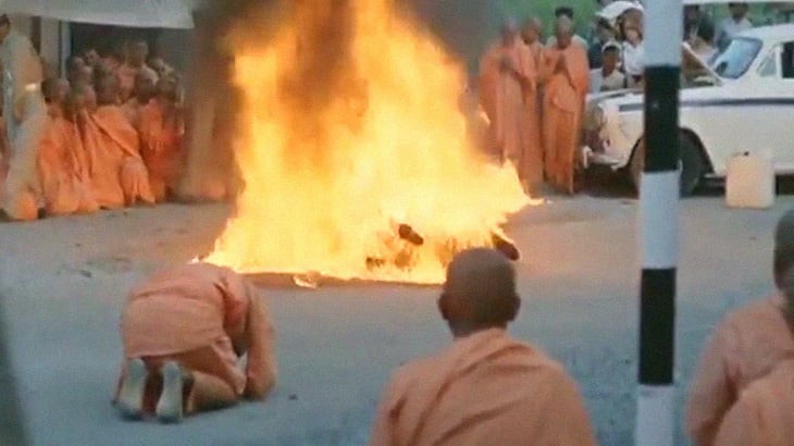 閲覧注意 抑圧される者たちのために 焼身自殺というメッセージ を国に送った僧侶 カルマニマ