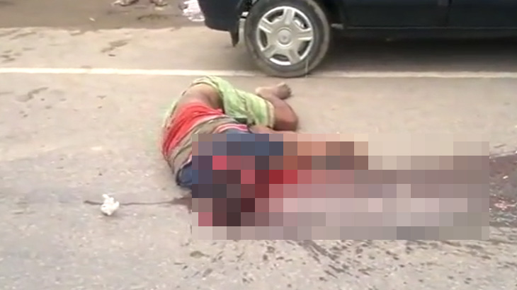 【閲覧注意】トラックに頭を踏み潰されて “脳が飛び出た” グロ動画。