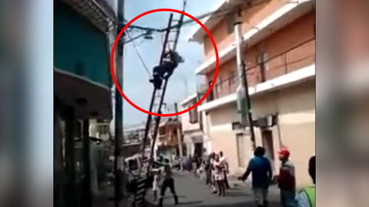 ドミニカ人、電気工事中に感電してしまった男性の救出方法が雑すぎる･･･。
