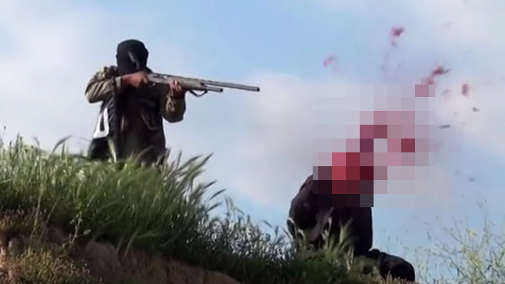 【超！閲覧注意】ISISの処刑シーンをまとめた高画質グロ動画。