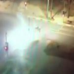 【衝撃映像】スピード違反のバイク、車に激突して吹き飛ばされ炎上する事故映像。