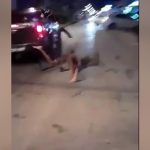 【衝撃映像】路上でダンスを披露していた女性、思いっきり轢かれてしまう･･･。