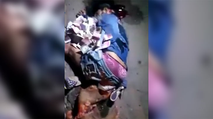 【閲覧注意】事故で死んだ人間の死体にお金を置いていく人々。