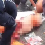【超！閲覧注意】事故で死亡した人間の死体をラップで巻いて回収するグロ動画。