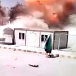 【衝撃映像】車爆弾により吹き飛ばされる人間。2アングルの映像。