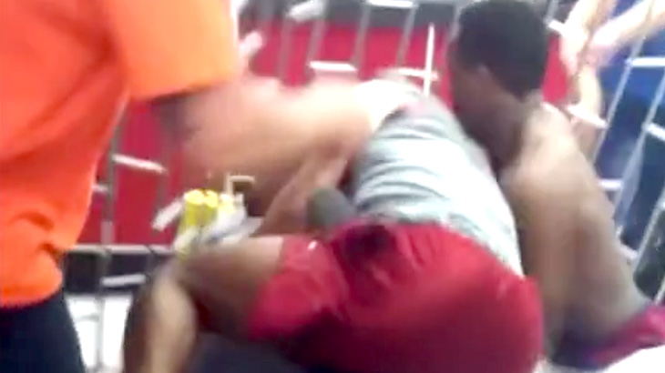 大規模な安売りが実施されるブラックフライデー、もはや強奪にしか見えない･･･。