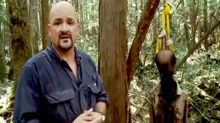 【閲覧注意】海外のTVクルーが撮影した日本の樹海に存在する死体映像。