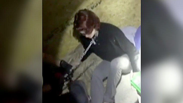 コンテナ内に監禁され2ヶ月間も性奴隷として毎日レイプされ続けた女性。