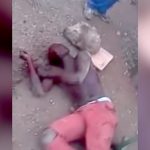 【閲覧注意】アフリカの泥棒さん、住民たちから大きな石で殴られて殺されてしまう･･･。