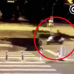 【衝撃映像】突然道路が陥没し、バイクが気付かず転落してしまう瞬間。