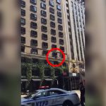 【衝撃映像】ホテルの屋上から飛び降りた女性の “血しぶきが舞う” グロ動画。