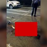 【閲覧注意】トラックに轢かれた2人の身体、グチャグチャになってしまったグロ動画。