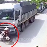 【閲覧注意】トラックのタイヤで頭を潰され脳がブシャっと飛び出るグロ動画。