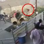 【衝撃映像】横転したトラックに弾き飛ばされてしまう男性を撮影した事故映像。