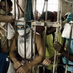 【閲覧注意】バラバラにした男性の身体をパズルのようにして遊ぶ囚人たちのグロ動画。