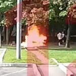 【衝撃映像】酔っ払った男にガソリンを撒いて火を放つ男。