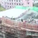 【衝撃映像】建設現場の屋根が崩壊して作業員が死んでしまったアクシデント映像。