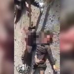 【閲覧注意】殺害した敵兵の顔を斧でグチャグチャにする中東の兵士たちの映像。