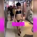 女性物の下着を履いてショッピングモールを闊歩する変態男の映像。