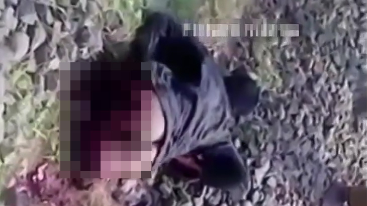 【閲覧注意】列車に両脚を切断された状態で生き延びてしまった男のグロ動画。