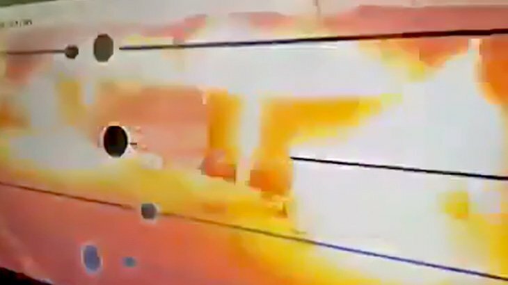 【衝撃映像】修理中のガソリンスタンドが爆発してしまう瞬間。