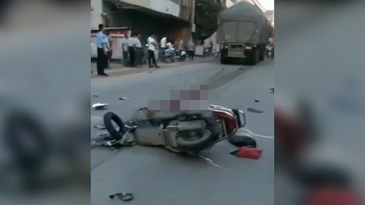 【閲覧注意】トラックに身体を引き裂かれて死亡した男性のグロ動画。