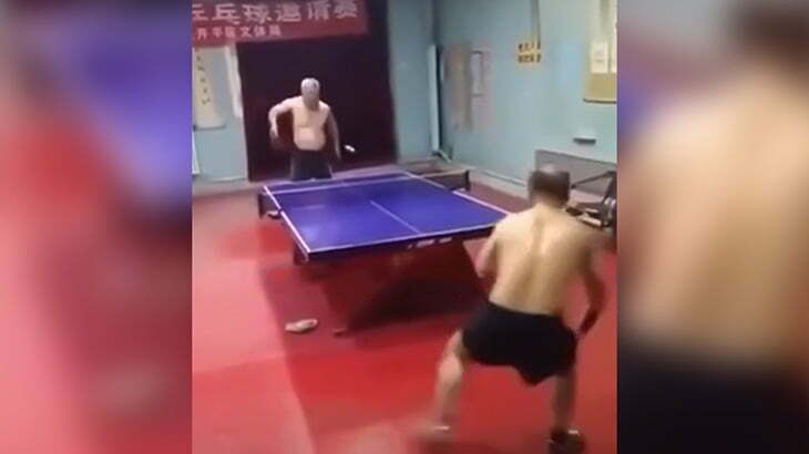 卓球を極めたとしか思えないおじいちゃんの映像。