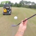 ゴルフボールを自在に操ることができる男の超絶テクニック映像。