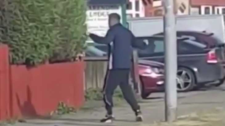 ドラッグでおかしくなった人のステップが軽やかすぎたのでBGMあててみた映像。