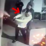 【閲覧注意】打ち上げ花火の暴発で持っていた手が粉砕されてしまったグロ動画。