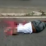 【閲覧注意】バイク事故で頭が破裂してしまった男のグロ動画。
