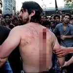 【閲覧注意】イスラム教の宗教行事「アーシューラー」で自分の身体を切り裂く男たち（動画）