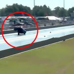 【動画】ドラッグレースの車、わりと空を飛べてしまう。