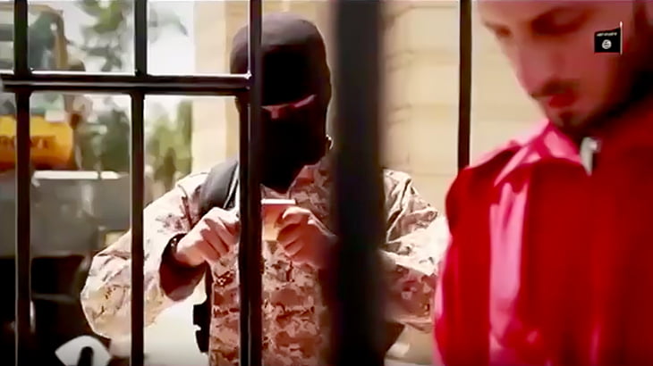 ISISによる処刑。檻に入れた捕虜たちを水に沈めて溺死させる（動画）
