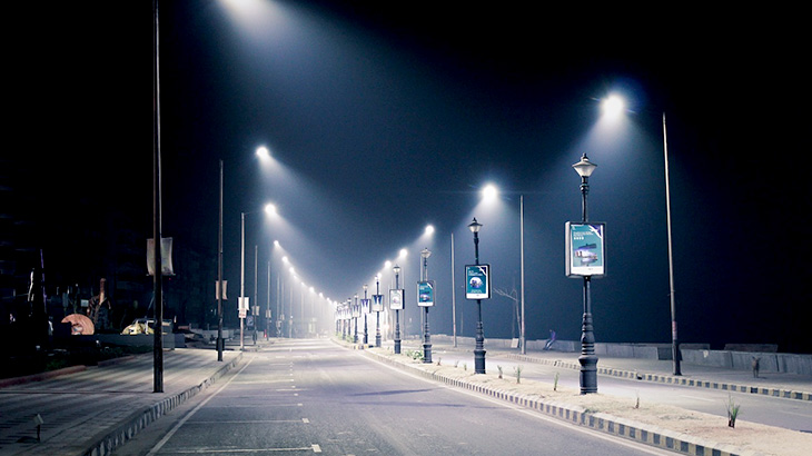 【閲覧注意】バイクで転倒して ” 街灯に激突 ” すると人間の身体はこうなる･･･（画像）