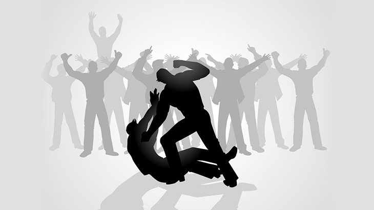 路上で喧嘩になって殴られた男、ヤバい状態に･･･（動画）