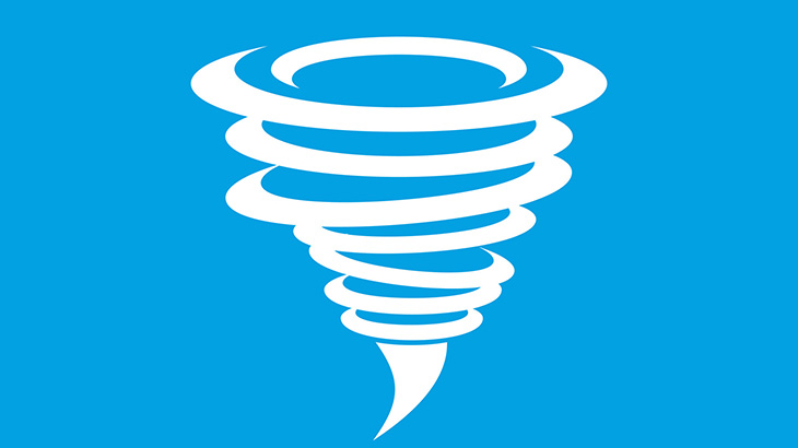 突如発生した「つむじ風」にテンションあがる人々（動画）