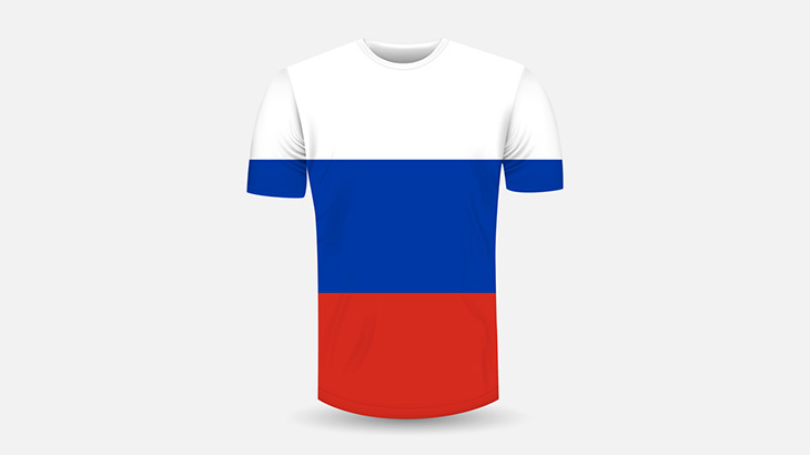 ウクライナで「ロシア文字プリントTシャツ」を着ていたアメリカ人の男、逮捕される（動画）