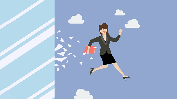 3階の窓から飛び降りる女性を広げたシートで受け止める → 失敗（動画）