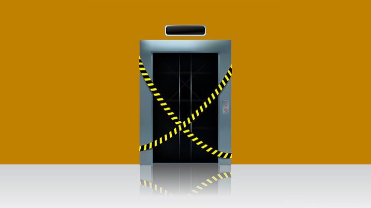 配達員「エレベーター乗ろ！」→ 落下して死亡･･･（動画）