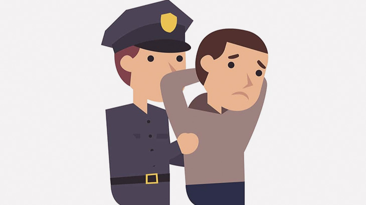 後ろにパトカーがいるのにタクシー強盗をしてしまった男、即逮捕（動画）