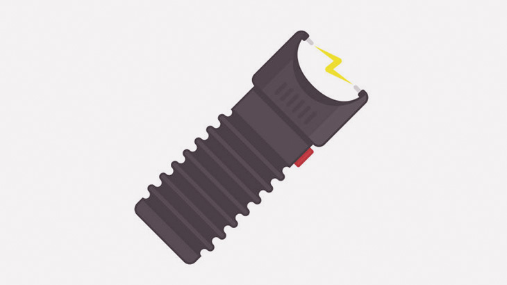 レイプされそうになった女「これ以上近づいたらスタンガン当てるわよ！」（動画）