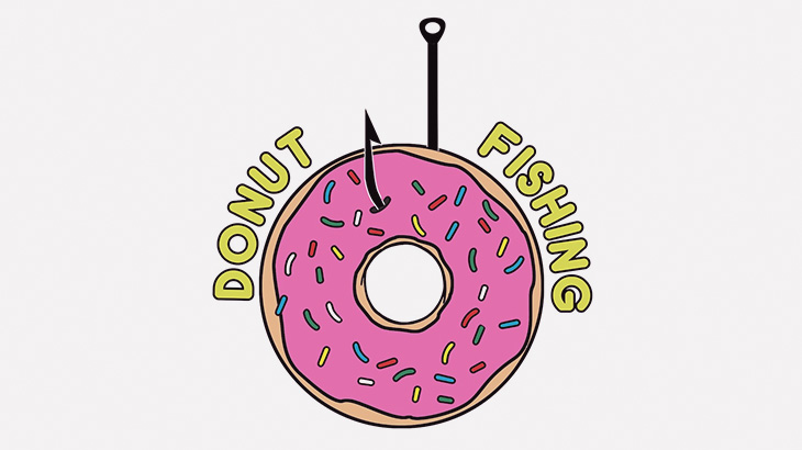 ドーナツをぶら下げて警察官をおちょくってた男、逮捕される（動画）