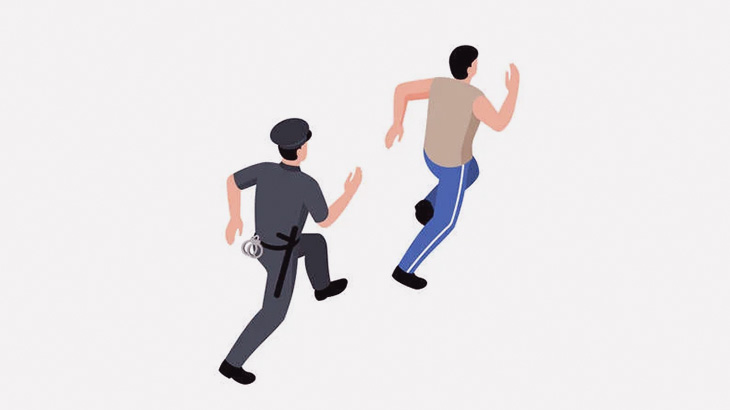 ジョギングくらいのスピードで逃げる容疑者と追いかける警察官（動画）